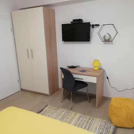 Kalelarga 4 Apartment *