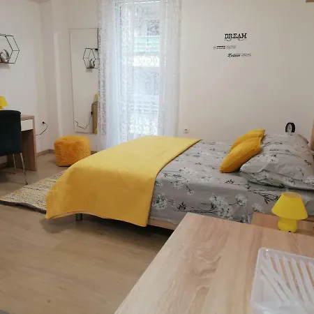 Kalelarga 4 Apartmán *